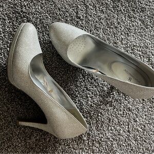 Worthington Women's Silver Heels